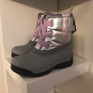 Kids OshKosh B’gosh Ivan Snow Boots